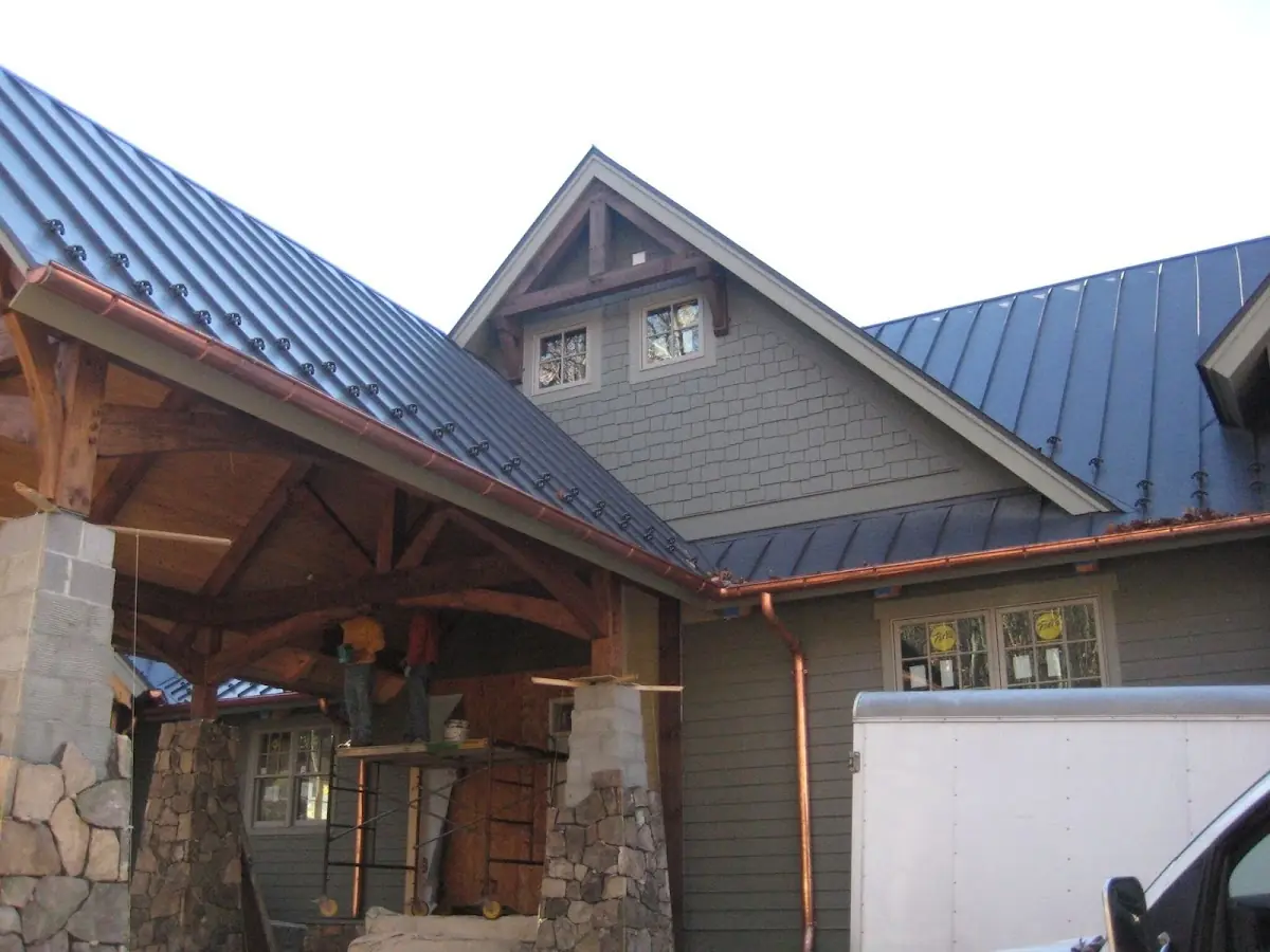 Craftsman Roofing team delivering quality roofing work in Thendara